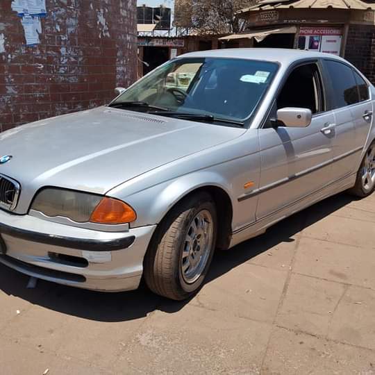 classifieds/cars bmw