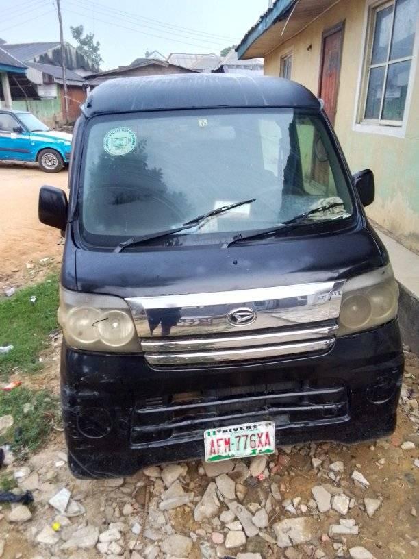 A picture of Mini bus