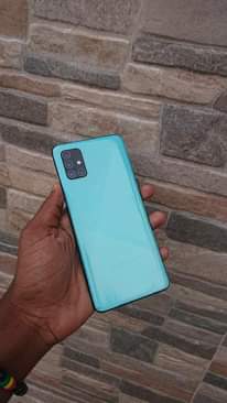 A picture of SAMSUNG A51