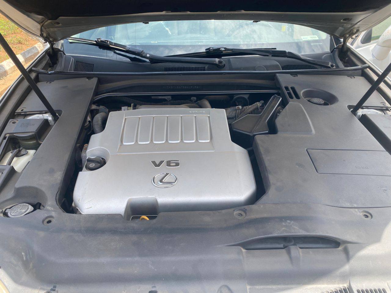A picture of Lexus ES 350 2011