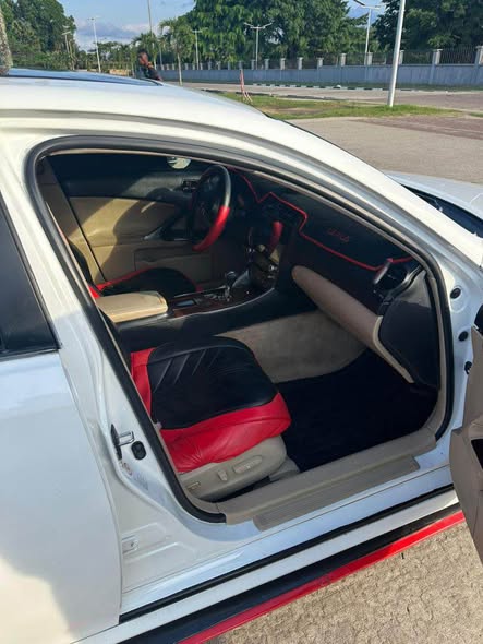 A picture of Belgium grade Lexus Is 350 2010 available sale