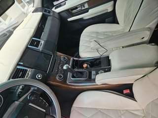 A picture of RangRover Autobiography 2010