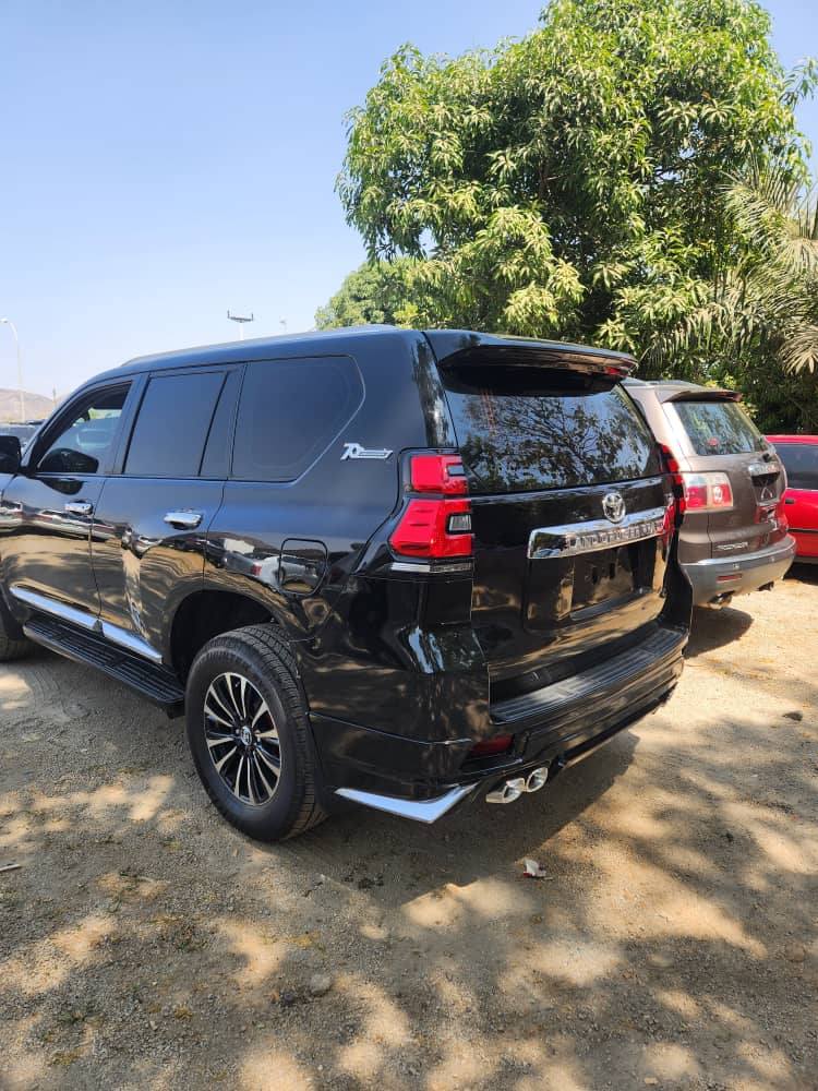 A picture of DISTRESS 2020 TOYOTA PRADO NEATLY USE IN ABUJA