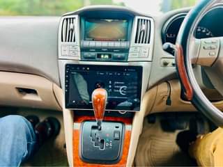 A picture of TOYOTA HARRIER