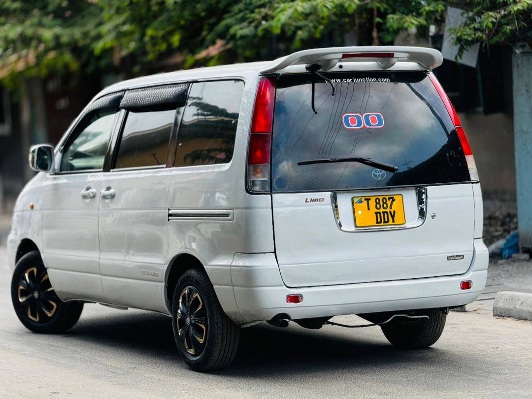 used toyota noah