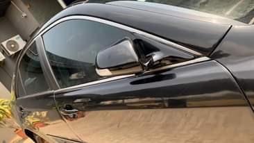 A picture of 2009 registered Toyota Camry xle full option sunroof Formica and