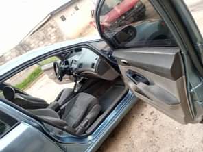 A picture of Honda Civic 2008 Flashed on firstbody Sound and silent engine