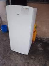 A picture of Nauza fridge yangu ya samsung single door offer lak 220k