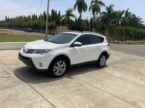 A picture of NEATLY USED TOYOTA RAV4 2015 MODEL KEYLESS IGNITION WITH DUTY