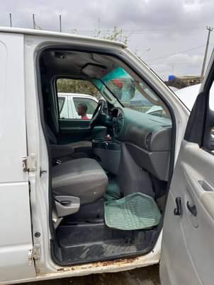 A picture of Ford 250 neat and barely used in Nigeria owner is