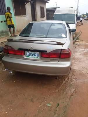 A picture of 1999 HONDA ACCORD