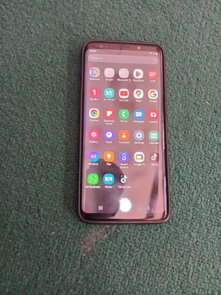 A picture of Samsung galaxy s9 plus