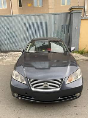 A picture of Trust MaxwellAutos For Good Cars Extremely Clean Lexus Es350 Please