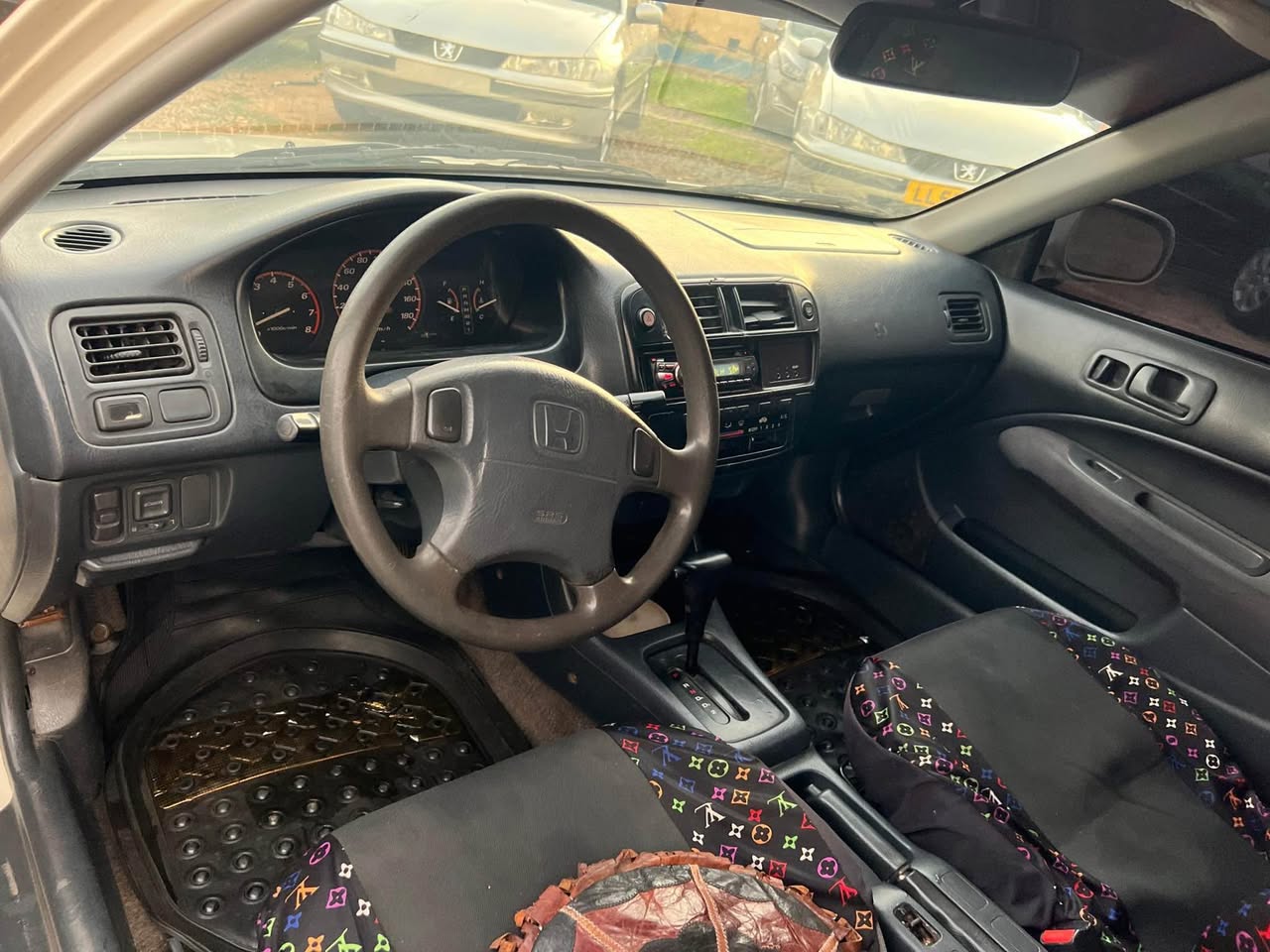 A picture of HONDA CIVIC COUPE