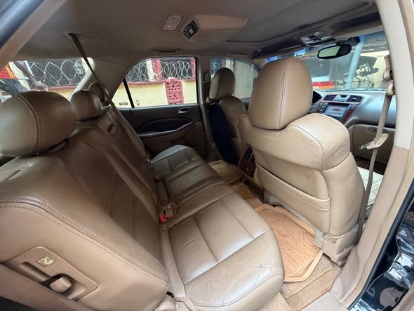 A picture of 2006 Acura mdx 09060867186