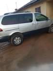 A picture of First body 2002 Model Toyota Sienna