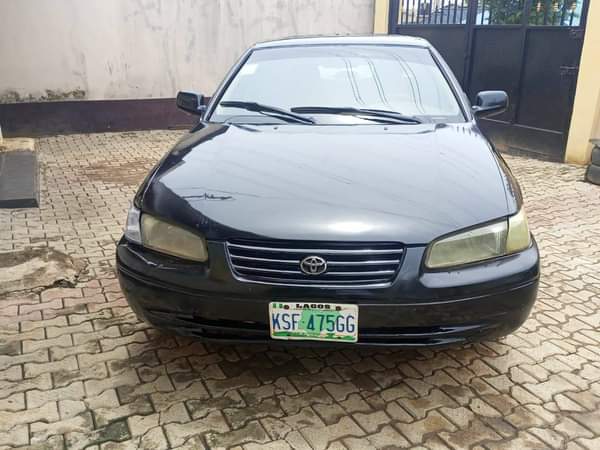 A picture of Toyota pencil camry Engine and gear perfect Ac cool Nothing