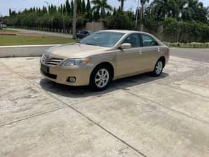 A picture of FOREIGN USED TOYOTA CAMRY LE 2010 MODEL WITH ITS ORIGINAL