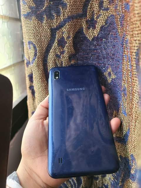 A picture of samsung Galaxy A10