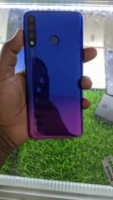 A picture of Camon 12