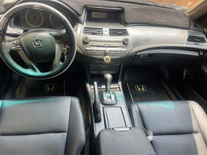 A picture of 2008 Honda accord Engine Gear Ac Sounds Engine and gear
