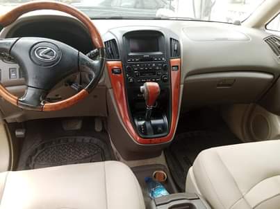 A picture of Extremely Clean 2002 Lexus Rx330 Registered Toks Standard 