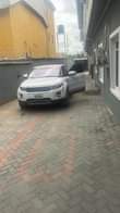 A picture of Range rover