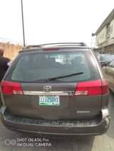 A picture of Toyota sienna 2005 ik