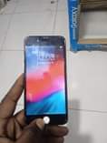 A picture of Iphone 6plain gb 64