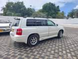 A picture of FOR SALE TOYOTA KLUGER TSH 21ML CC 2360 YEAR 2003