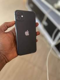 A picture of I PHONE 11