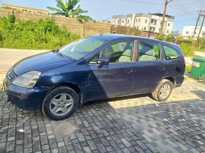 A picture of 2003 Honda Stream