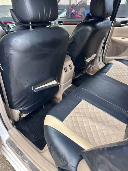 A picture of Lexus es 300 07042702313