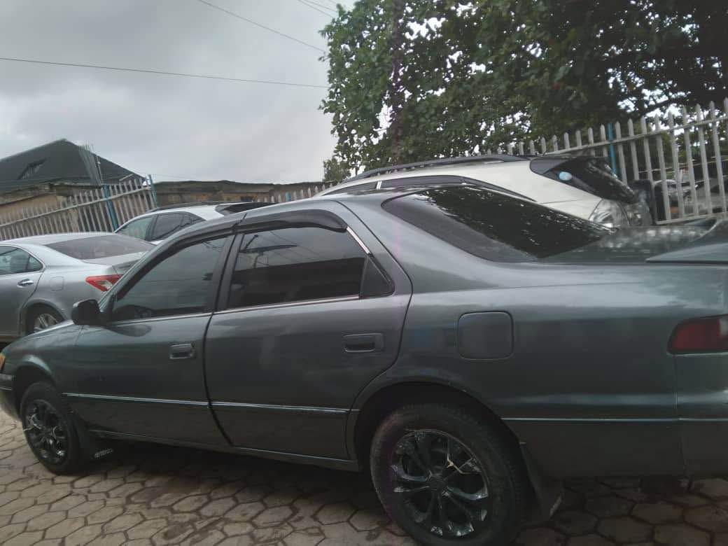 A picture of Toyota Camry 01