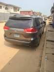 A picture of Toyota Sienna xle