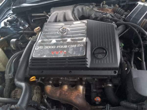 A picture of 2003 Toyota Avalon Buy and fix nothing AC chilling Gear