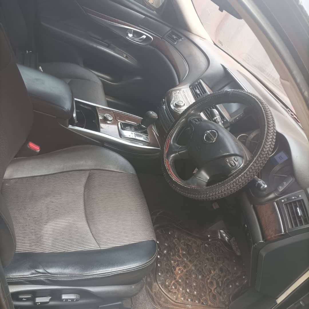 A picture of Nissan fuga 2012 0759516298