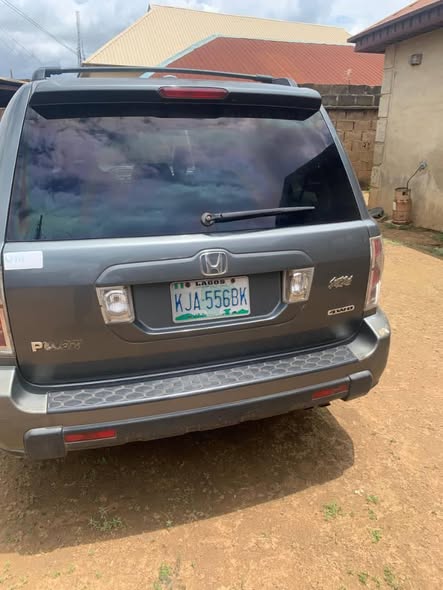 A picture of 2007 Honda Pilot Jeep 2007 First body Pan honda pilot