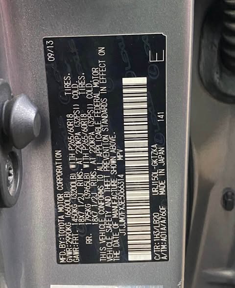 A picture of LEXUS GX460 2014 1st body