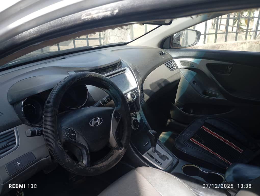 A picture of Distress sales Hyundai 2012 model sound engine and chilling Ac