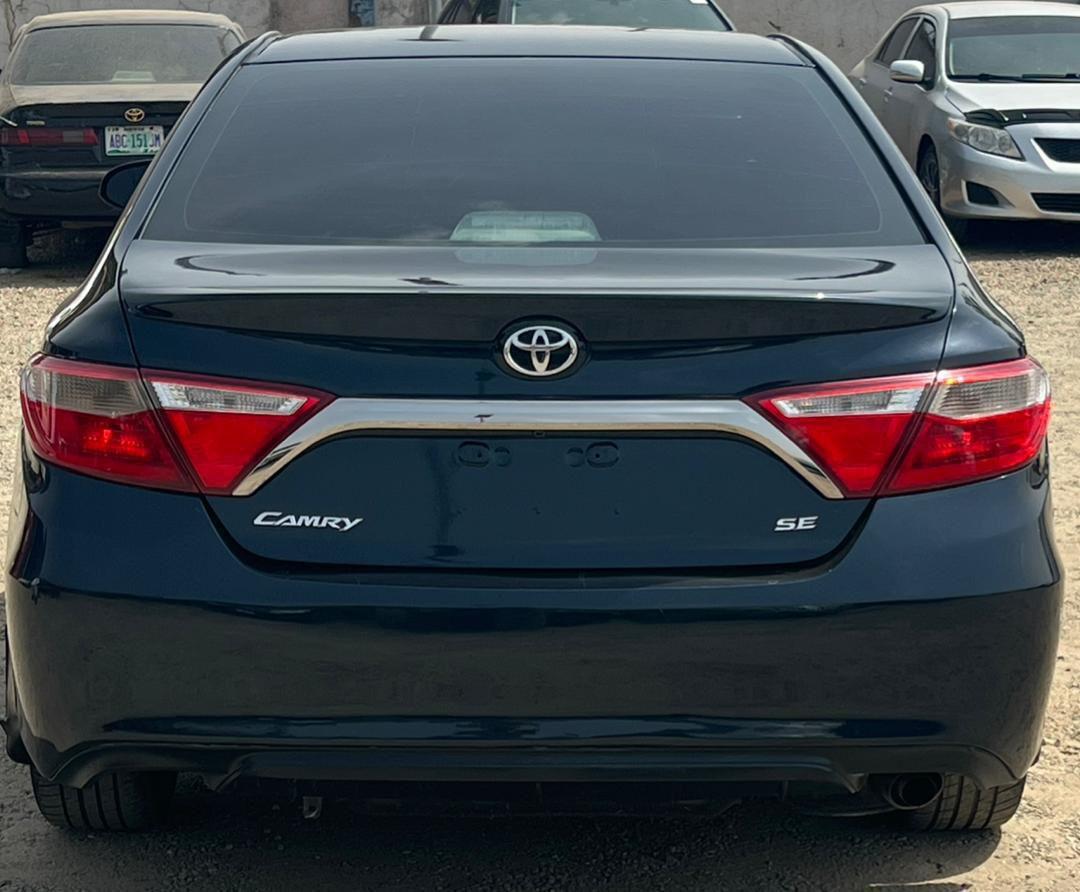A picture of 2016 Toyota camry