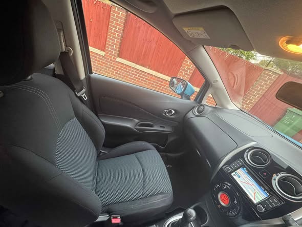 A picture of 2014 Nissan note