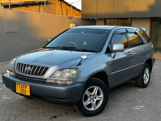 A picture of PRICE BEI 21 8M 2557 69617116 TOYOTA HARRIER EEV YEAR