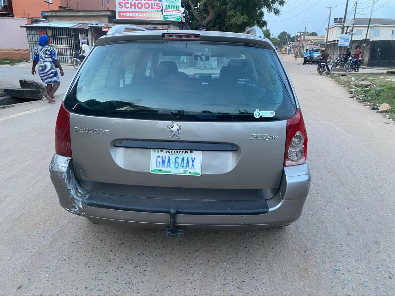 A picture of Peugeot 307 wagon manual