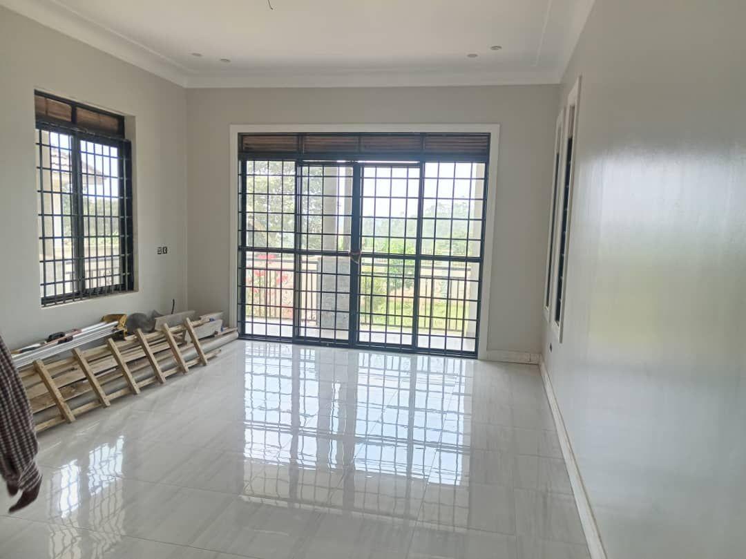 A picture of Beautiful home up 4 sale Location NAMUGONGO JINJA MISINDYE Has