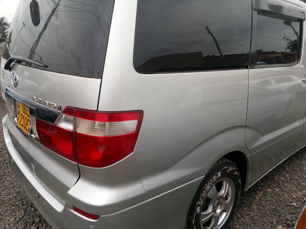 A picture of TOYOTA ALPHARD UBE AT 19 5M 0704522160 WTP 0776522160