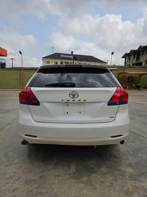 A picture of Reg Toyota Venza 2010 Model First Body Pan Full Option