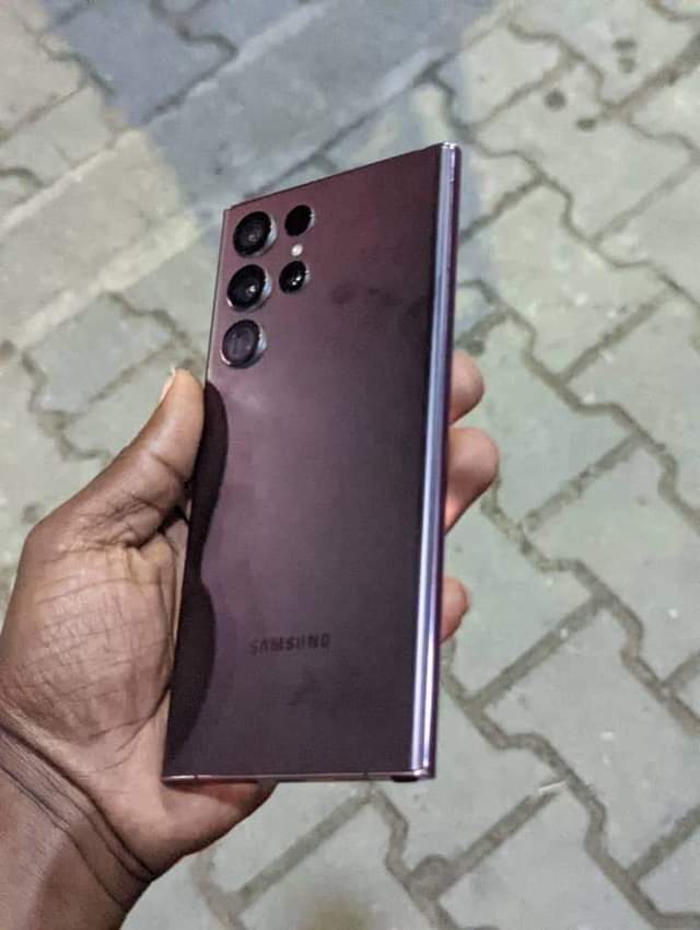 A picture of Samsung s22 ultra 5G