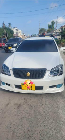A picture of Toyota crown for sale