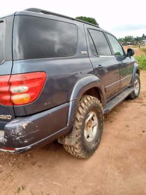 A picture of Toyota sequoia